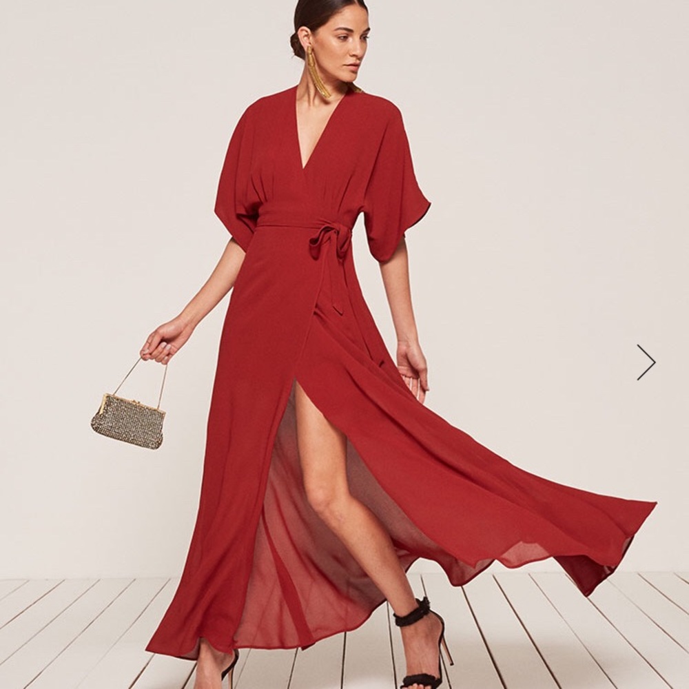Reformation Winslow dress in Cranberry